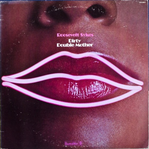 双腿岔开不许穿着内裤打屁屁视频
